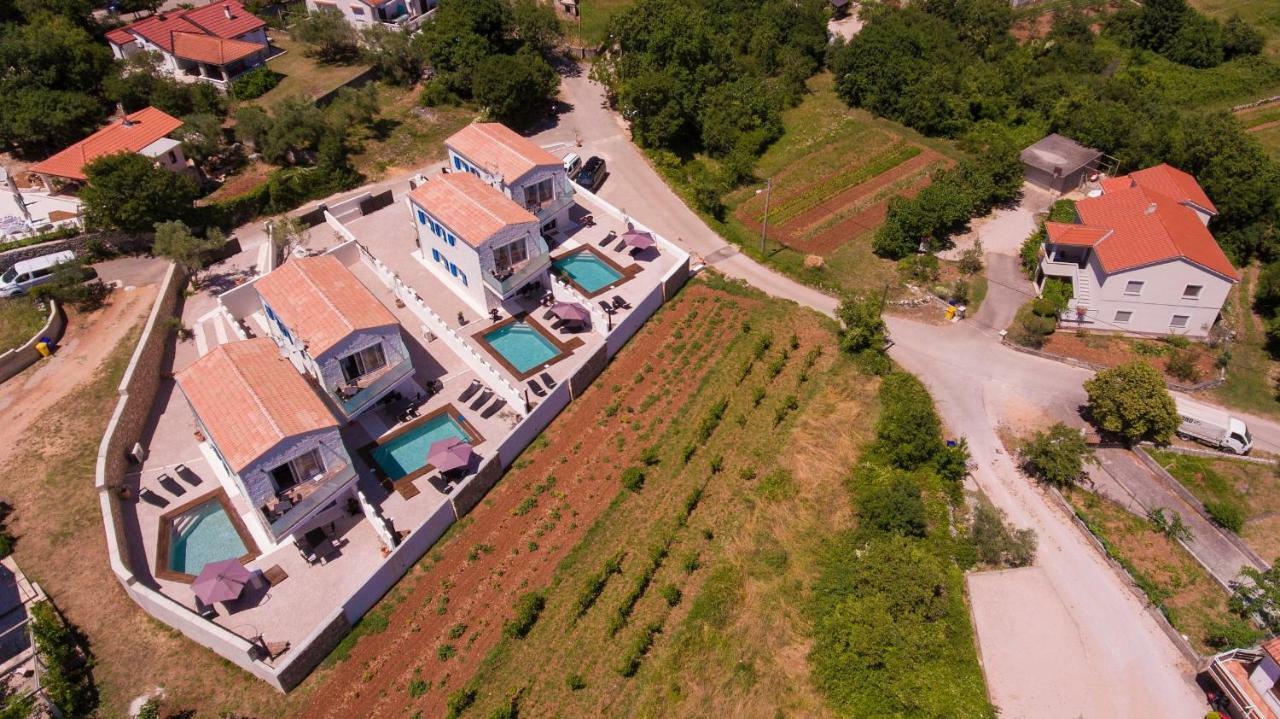 Pax Houses Vrh  外观 照片