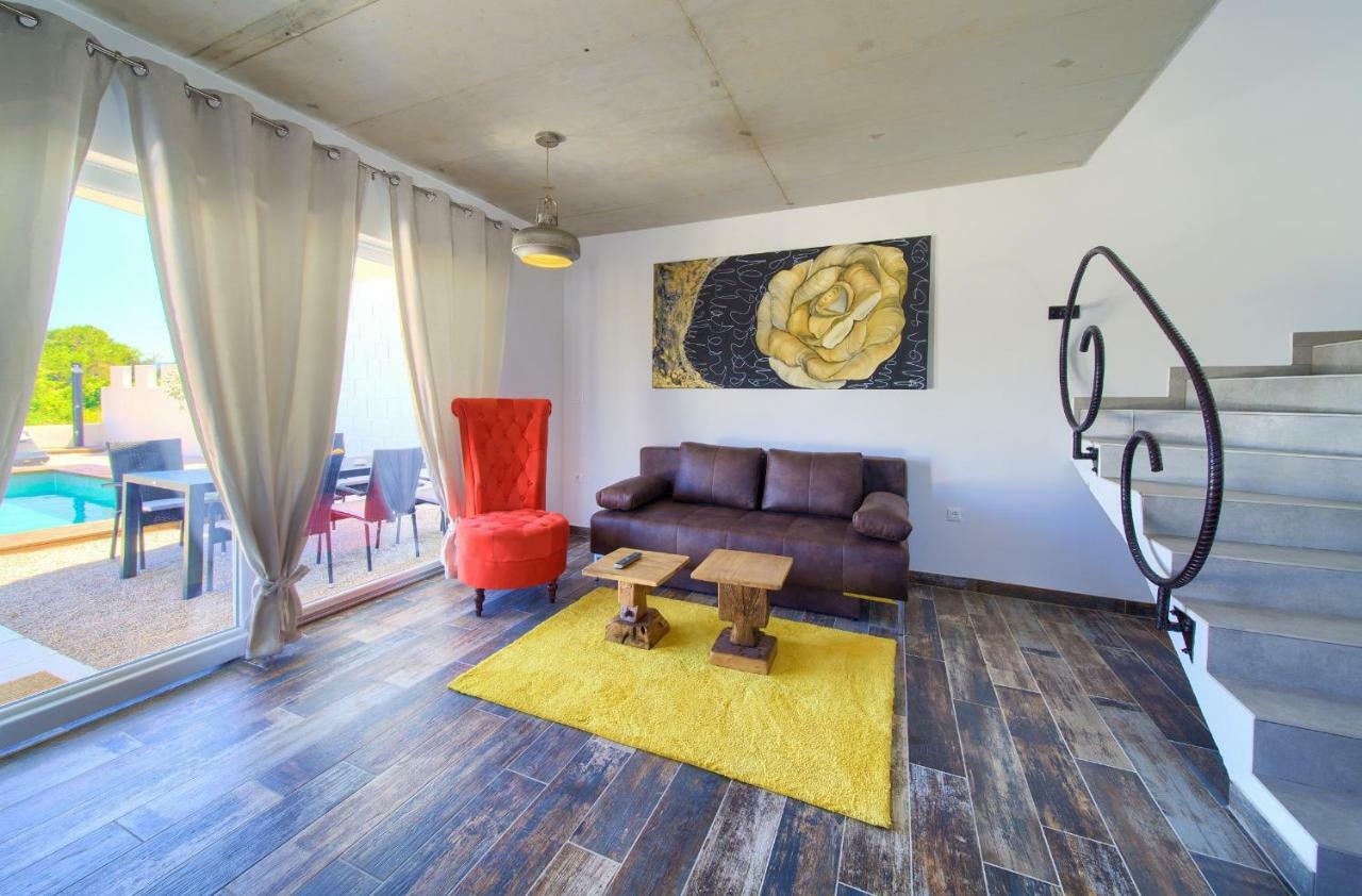 Pax Houses Vrh  外观 照片
