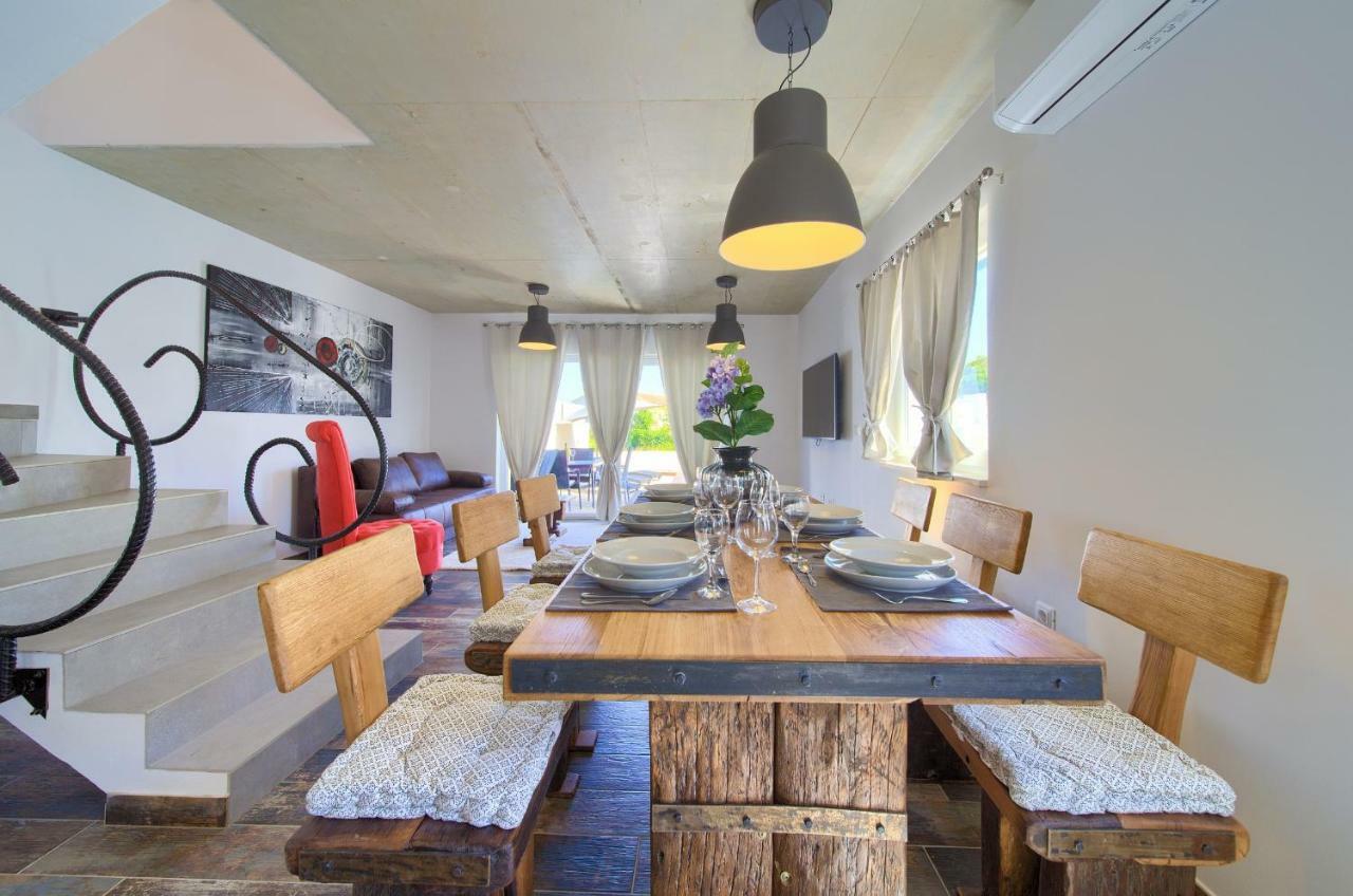 Pax Houses Vrh  外观 照片