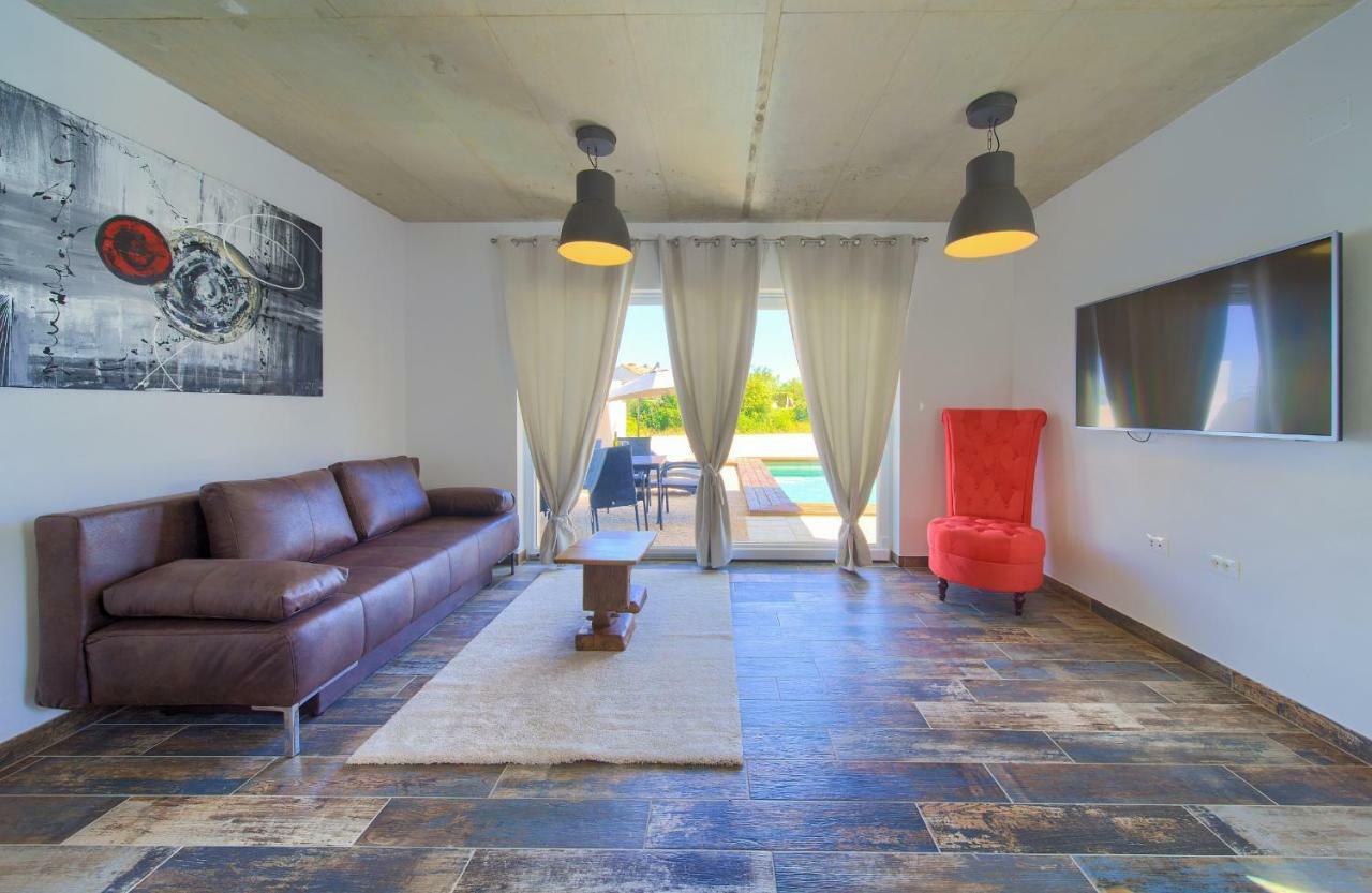 Pax Houses Vrh  外观 照片